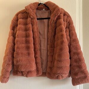 Dusty Rose Teddy Jacket with Plush Texture and Cozy Fit